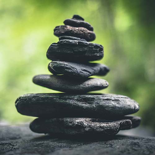 Bild på stenar i en hög